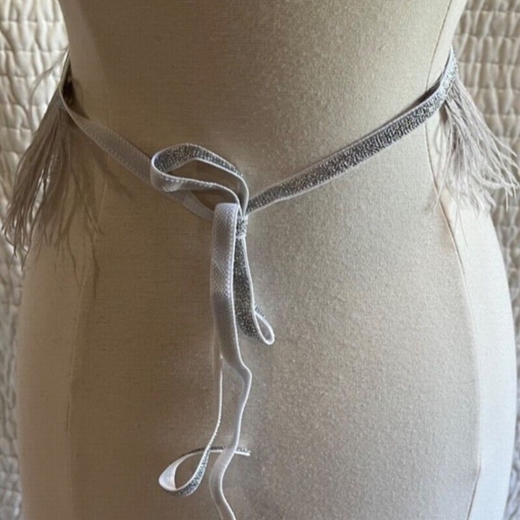 NWT Oh Baby! Tutu Baby Girl 6-9M Gray Feather Metallic Elastic Waist Band Adjust - Picture 4 of 10